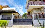 Luar Bangunan 3 SPOT ON 91824 Rumah Kaloka Syariah