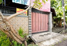 Bên ngoài 3 OYO 91827 Tutus Homestay Syariah