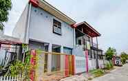 Exterior 3 SPOT ON 91828 Homestay Dinda Syariah