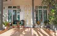 Luar Bangunan 4 SPOT ON 91826 Yoezef Homestay Syariah