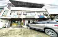 Bangunan 4 OYO 910 Sabaidee Suites