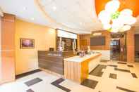 Lobby Life Hotel Sudirman Surabaya