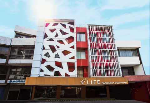 Exterior Life Hotel Sudirman Surabaya