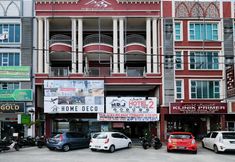 Bangunan 4 Mr J Hotel Wakaf Che Yeh 2A