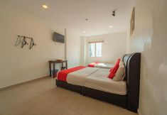 Bedroom 6 Mr J Hotel Wakaf Che Yeh 2A