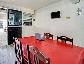 Lobby 2 OYO 91872 Sweet 17 Kost