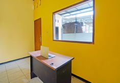 Lobby 6 SPOT ON 91869 Insan Mulia Kost Syariah