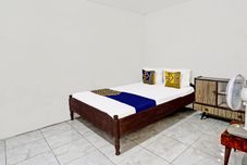 寝室 Hotel O Sidomulyo Kost Syariah