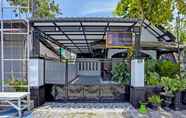 ภายนอกอาคาร 3 SPOT ON 91868 Nusa Indah Guest House Syariah