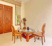 Lobi 5 OYO 91861 Pemuda Kemuning Guest House