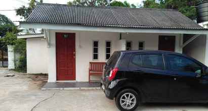 Bangunan 4 OYO Homes 90600 Ummi Chalet Dungun