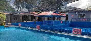 Hồ bơi 2 OYO Home 90554 Norfa Camp House