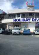 EXTERIOR_BUILDING OYO 90576 Holiday Dive Inn