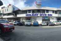 Bangunan OYO 90576 Holiday Dive Inn