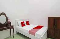 Kamar Tidur OYO 91817 Hotel Grand New Si Jago