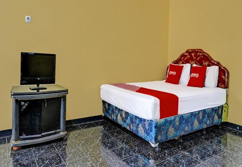 Kamar Tidur OYO 91798 Hotel Grand Mutiara