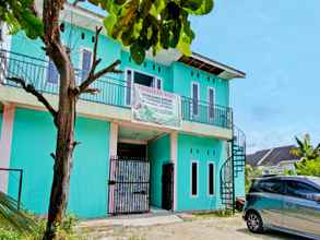 Luar Bangunan 4 SPOT ON 91918 Najla Guest House Syariah