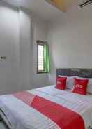 BEDROOM OYO 91690 Moza Guest House