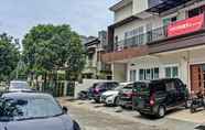 Bên ngoài 2 OYO 91849 Karawaci Taman Permata 5