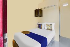 Bedroom Hotel O Kost 2 Putra Syariah
