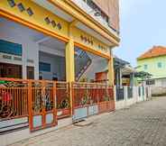 Exterior 3 OYO 91928 Noril Haromain Homestay Syariah