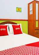 BEDROOM OYO 91928 Noril Haromain Homestay Syariah