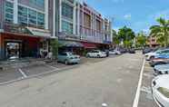 Luar Bangunan 2 Capital O 90687 Rs Hotel