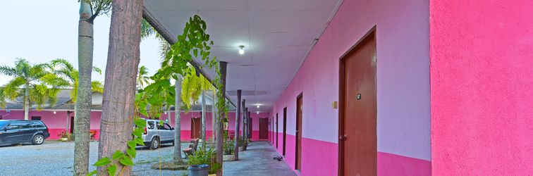 大堂 OYO 90689 Chalet Kak Siti