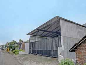 Exterior 4 SPOT ON 91947 Kost Barokah Syariah