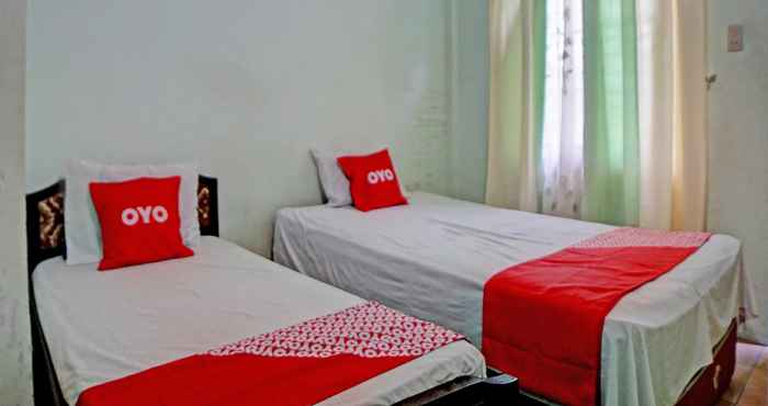 Bedroom SPOT ON 91966 Onasis Syariah Inn 