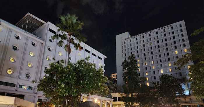 Bangunan Grace Hotel