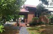 Lobi 5 OYO HOME 90692 Tok Babah Village Homestay