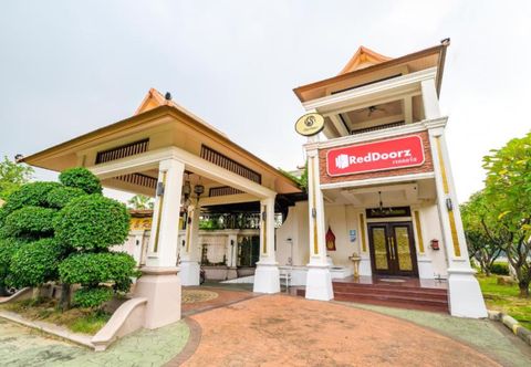 外観 RedDoorz Plus Ruen Rattana Rattanathibet