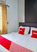 BEDROOM OYO 91976 Abadi Hotel