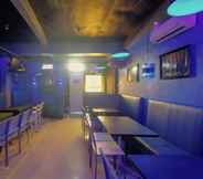 Bar, Kafe, dan Lounge 4 1812 VC Lodge