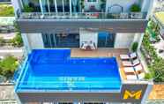 Hồ bơi 4 Maris Hotel Nha Trang