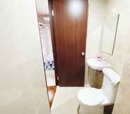 In-room Bathroom 6 DQ Housing Comfort and Nice Studio Trans Park Cibubur