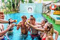 Kolam Renang Mad Monkey Hoi An