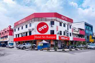 Bên ngoài 4 OYO 90693 Sri Rampai Hotel