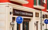 ภายนอกอาคาร 6 Times Corner Sorrento Boutique Hotel