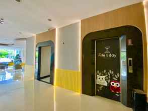 Lobby 4 All Nite & Day Hotel Makassar 