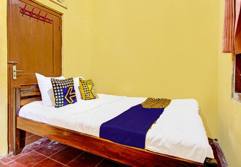 Bedroom SPOT ON 92018 Homestay Akbar Aufa Syariah