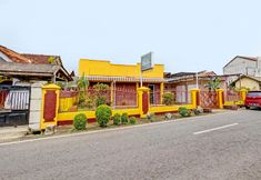 Exterior 3 SPOT ON 92018 Homestay Akbar Aufa Syariah