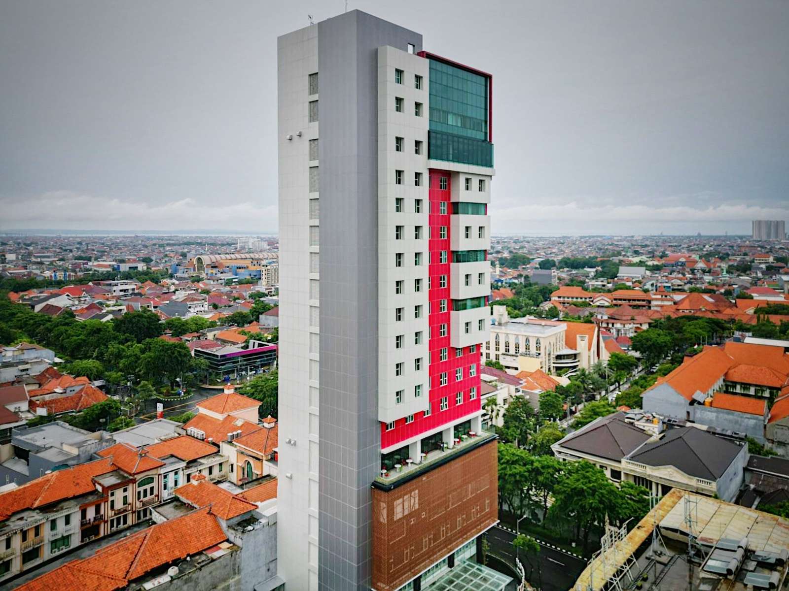 Leedon Hotel & Suites Surabaya