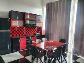 Bar, Kafe, dan Lounge 4 Villa kusuma pinus M-59