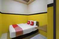 Bedroom OYO 92040 Superstar Kost Dan Homestay