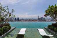 Kolam Renang Beacon Executive Suites By Stayla