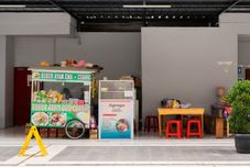 バー、カフェ、およびラウンジ DESSED APARTMENT