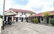 ภายนอกอาคาร 3 Hotel Akat Merauke