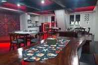 Bar, Cafe and Lounge Hotel Wisma Mangurna